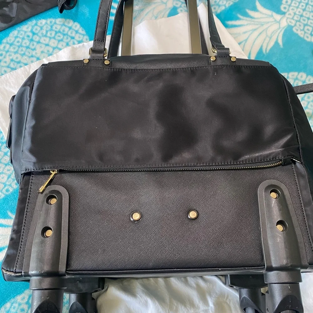 Simply Noelle Carry On Rolling Black and Gold Bag w/LapTop Compartment - Picture 3 of 11